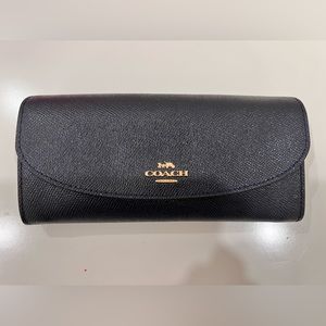 Wallet Coach great condition
